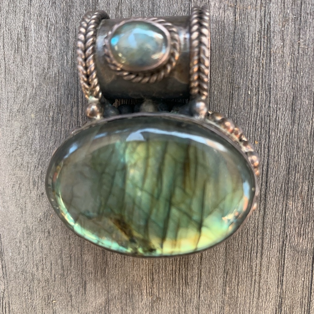 Wow Fabulous focal Silver and Laborite Pendant
